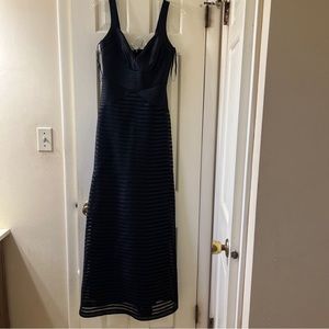 BCBG MAXAZRIA Womens Black Halter top Full Length Evening Dress Gown 2 Prom